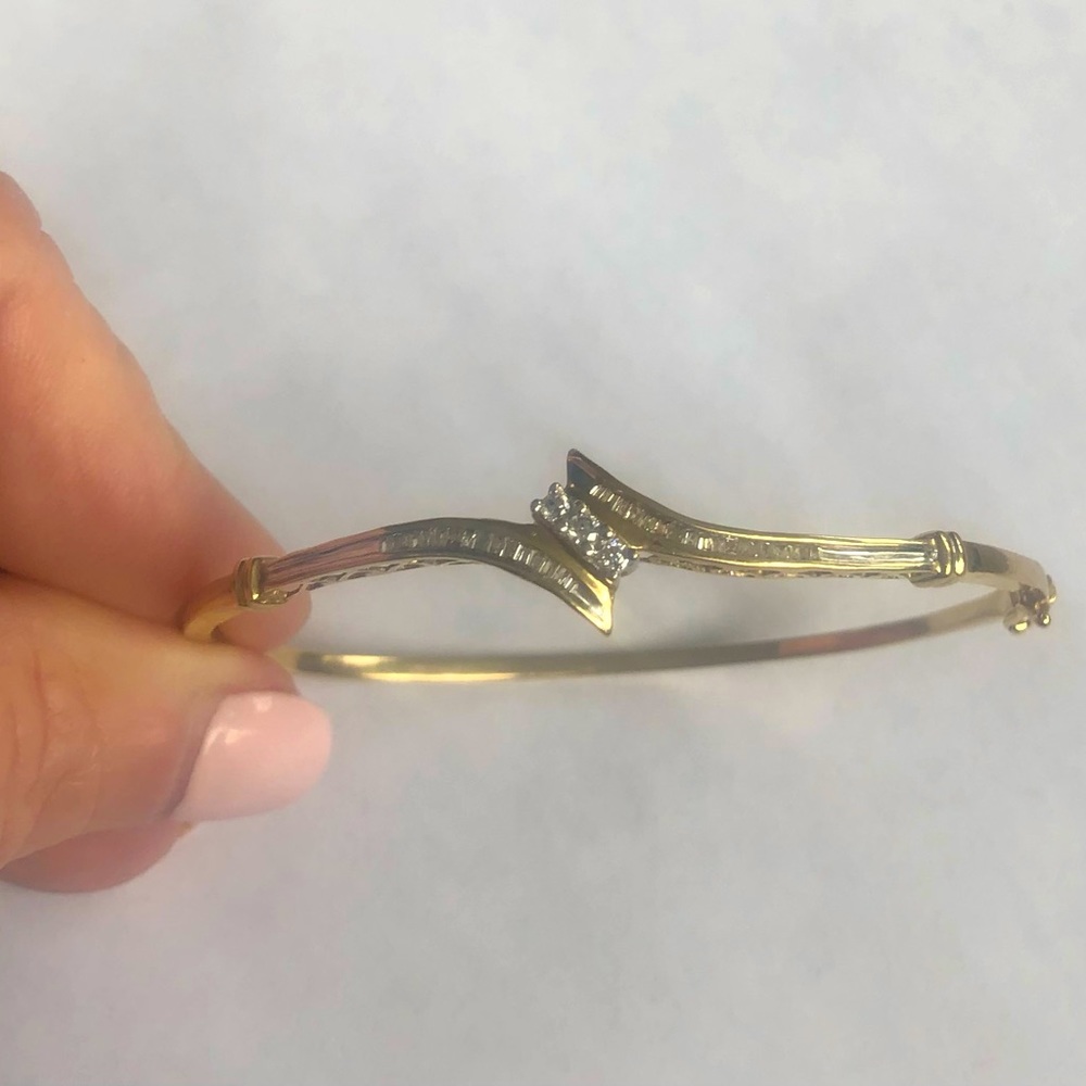 10KT Yellow Gold Diamond Baguette Bangle Bracelet .50pts. t.w.